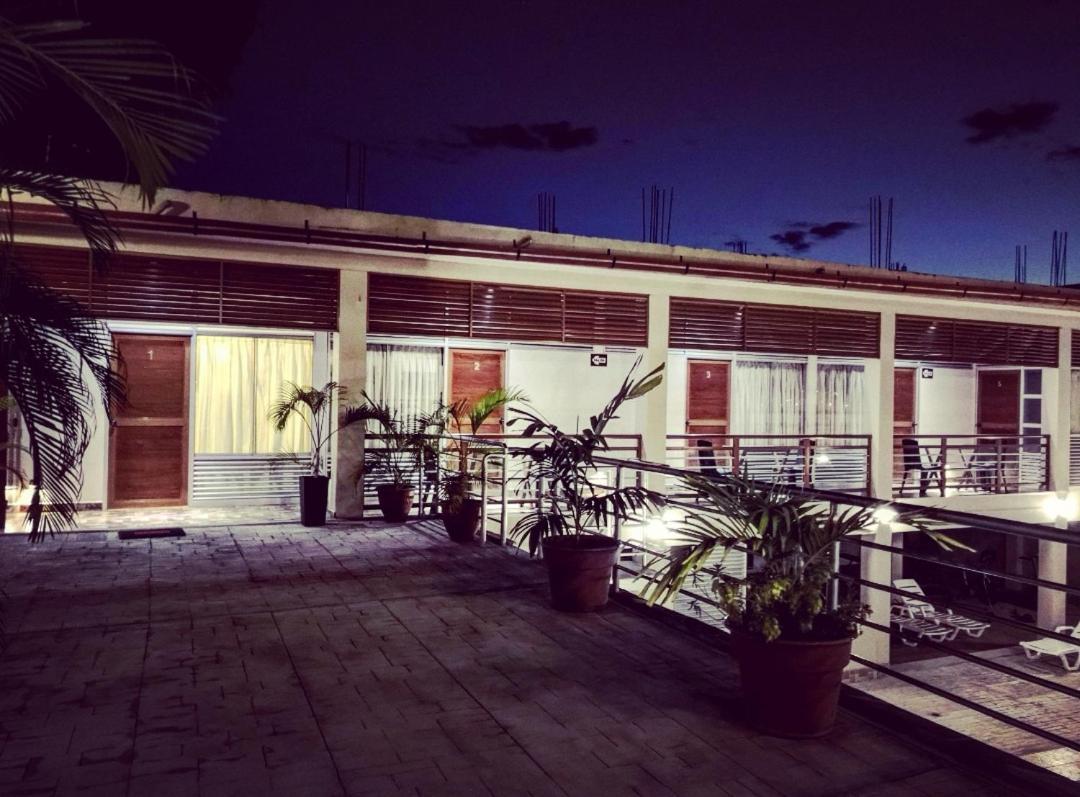 タラポト La Casa Del Italiano Bed & Breakfast エクステリア 写真